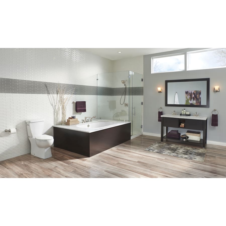 Delta-76446-Overall Room View in Brilliance Stainless