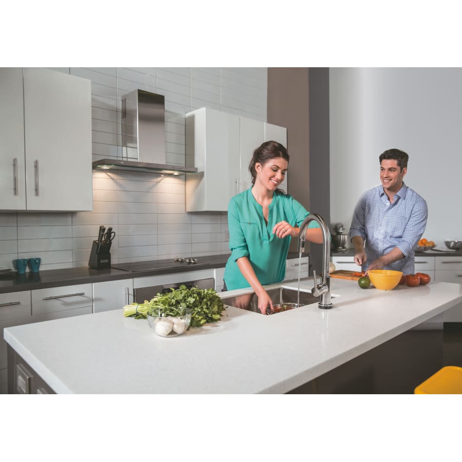 delta-9159t-dst-faucet-touch-feature-in-use-in-arctic-stainless-71 delta-9159t-dst-faucet-touch-feature-in-use-in-arctic-stainless-71