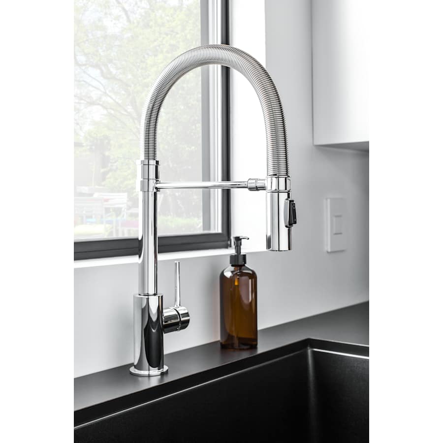 Delta 9659-CZ-DST Trinsic 1.8 GPM Single Hole Pre-Rinse Pull Down