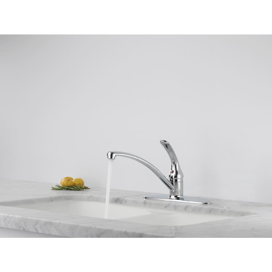 delta-b1310lf-running-faucet-in-chrome-1019