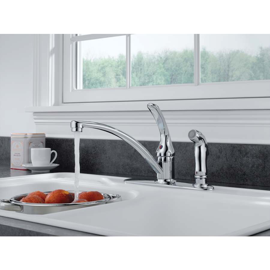 delta-b3310lf-running-faucet-in-chrome-2399