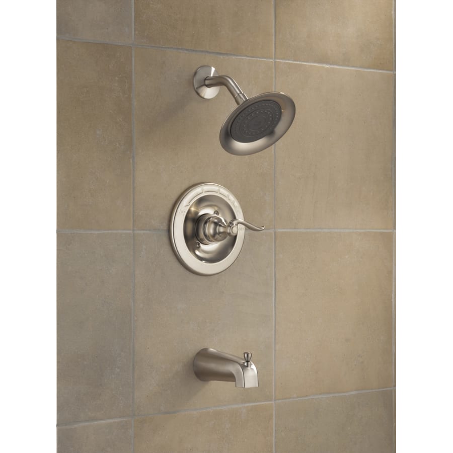 delta-bt14496-installed-shower-head-and-tub-spout-in-brilliance-stainless-122 delta-bt14496-installed-shower-head-and-tub-spout-in-brilliance-stainless-122