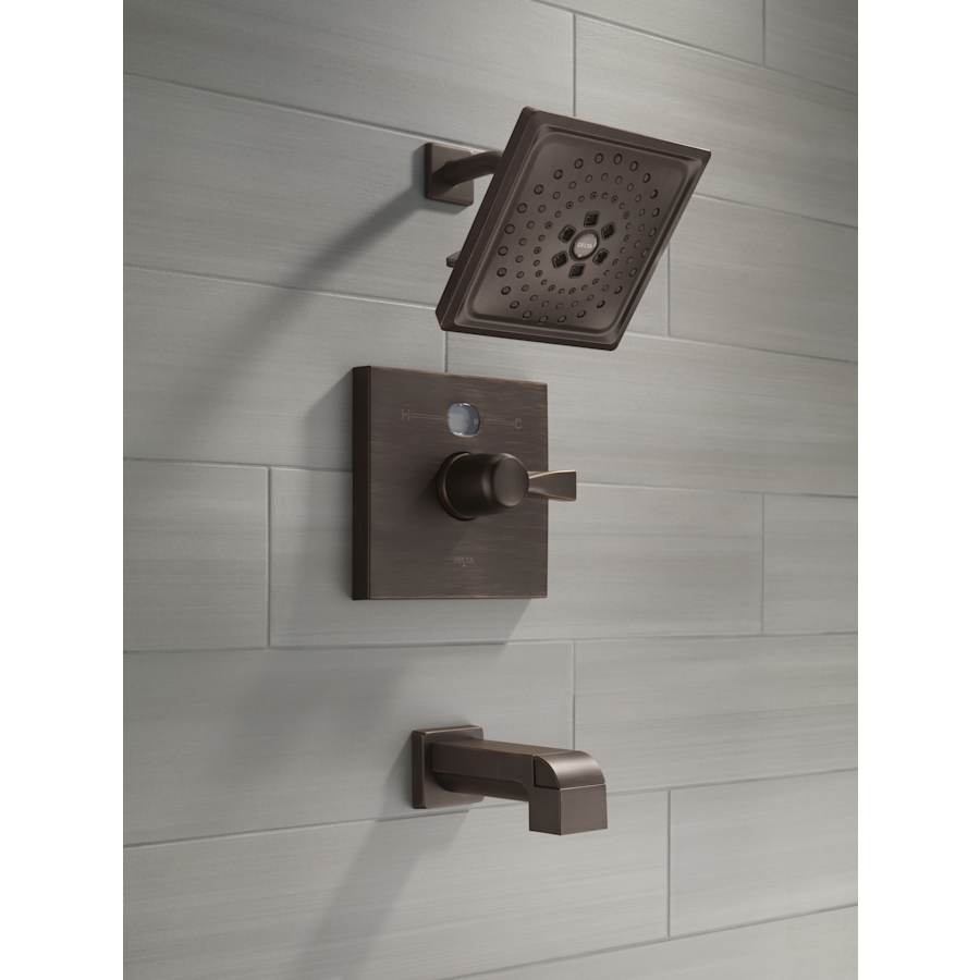 delta-rp51034-installed-tub-and-shower-trim-in-venetian-bronze-2900