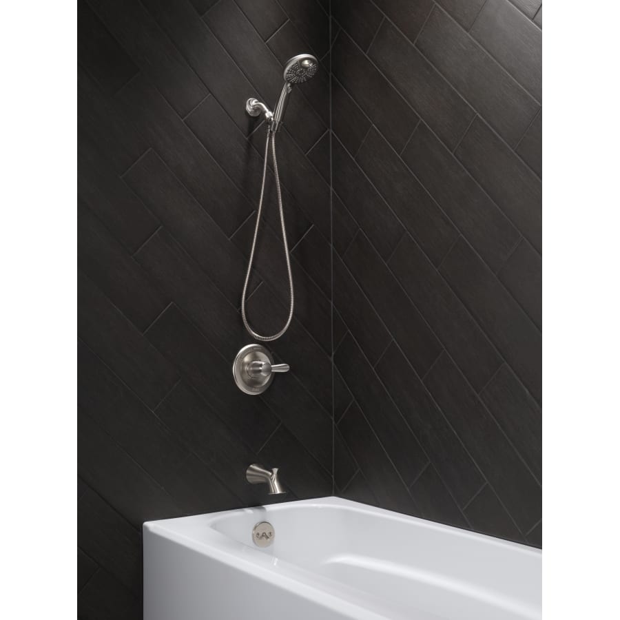 delta-t14038-installed-handshower-and-tub-trim-in-brilliance-stainless-469 delta-t14038-installed-handshower-and-tub-trim-in-brilliance-stainless-469