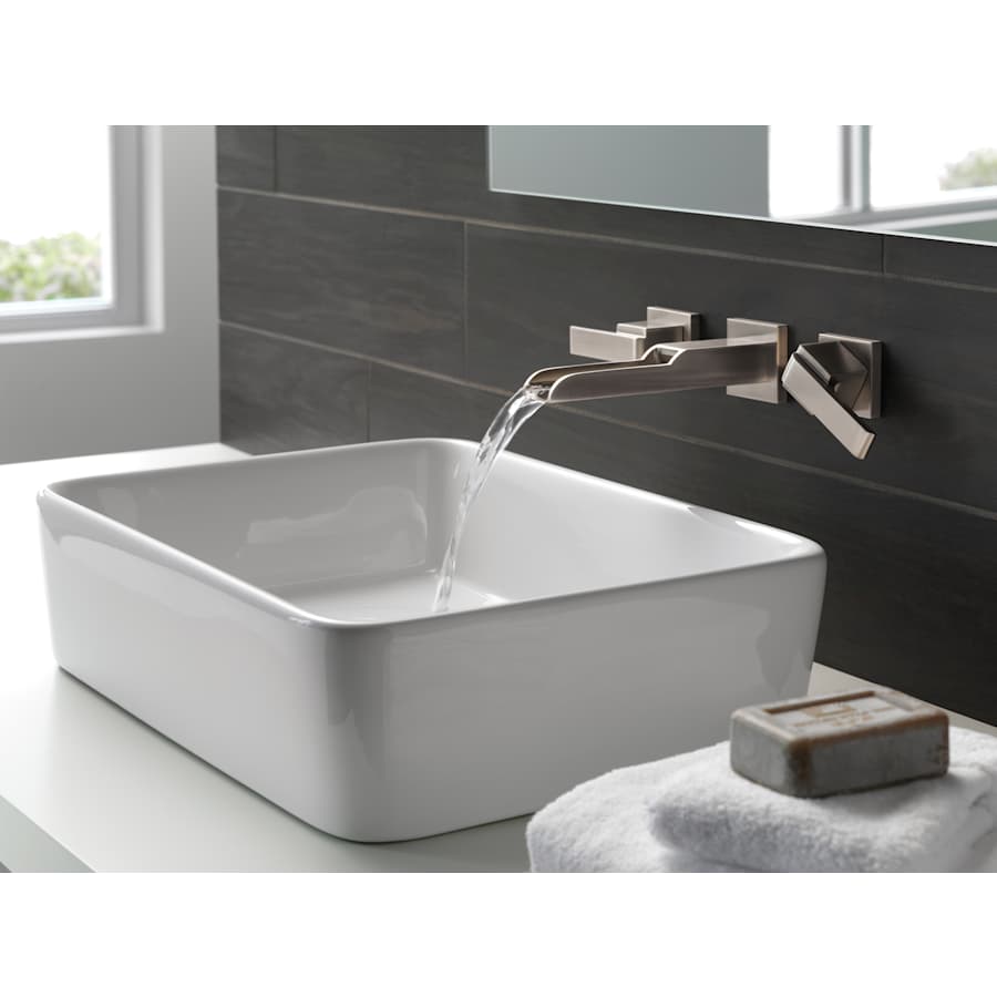 delta-t3568lf-wl-running-faucet-in-brilliance-stainless-229