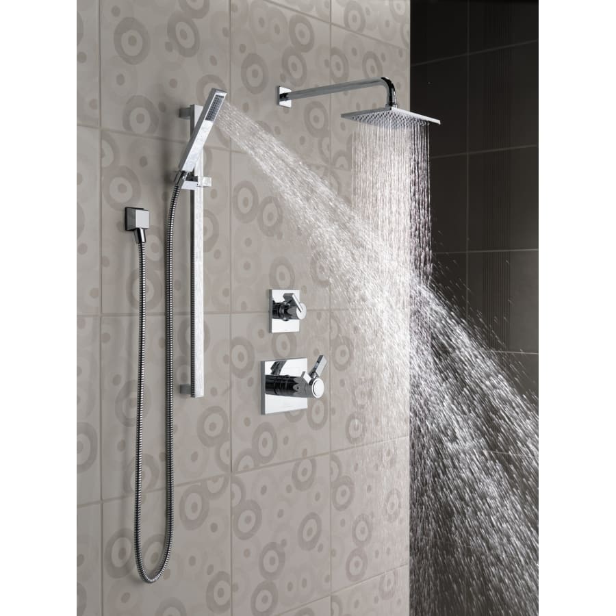 vero_custom_shower_t17t253_t11853_57530_50570_water_01 vero_custom_shower_t17t253_t11853_57530_50570_water_01