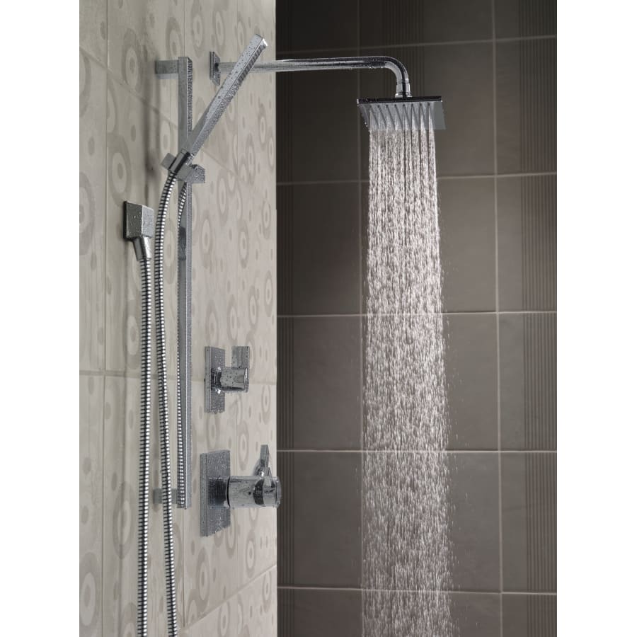 vero_custom_shower_t17t253_t11853_57530_50570_water_02 vero_custom_shower_t17t253_t11853_57530_50570_water_02