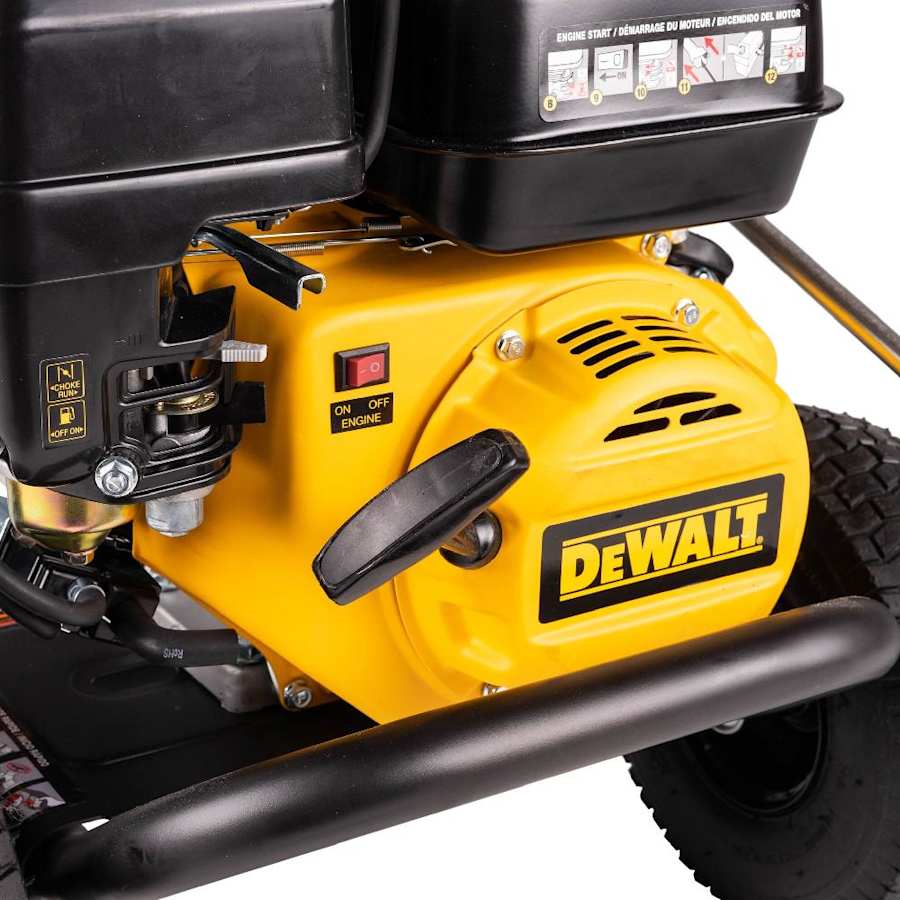 Dewalt 3300 PSI 2.4 GPM Gas Powered Cold Water Pressure Washer with 208 CC DeWALT Engine - Thumbnail 4