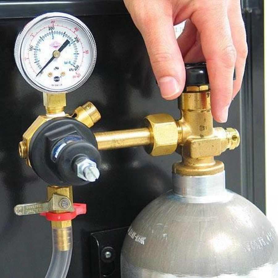 edgestar-kc2000hbkg-in-use-138