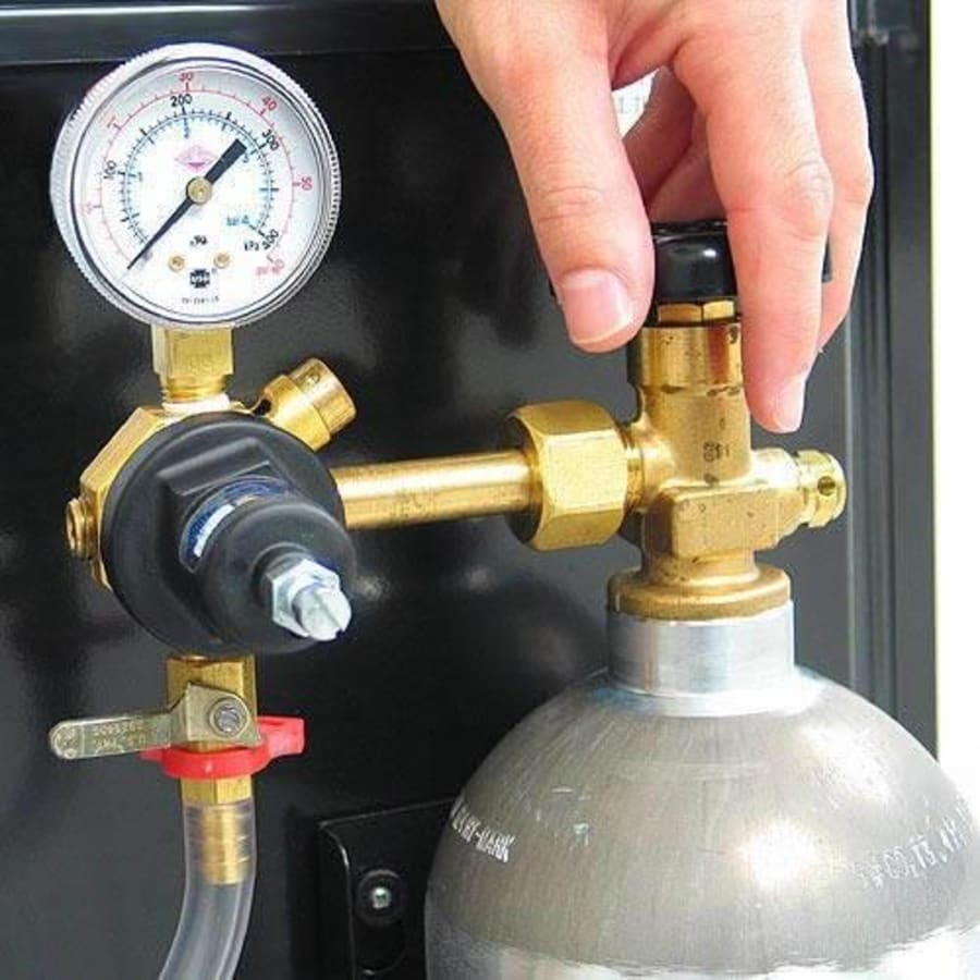 edgestar-kc2000twinhbkg-in-use-150 edgestar-kc2000twinhbkg-in-use-150