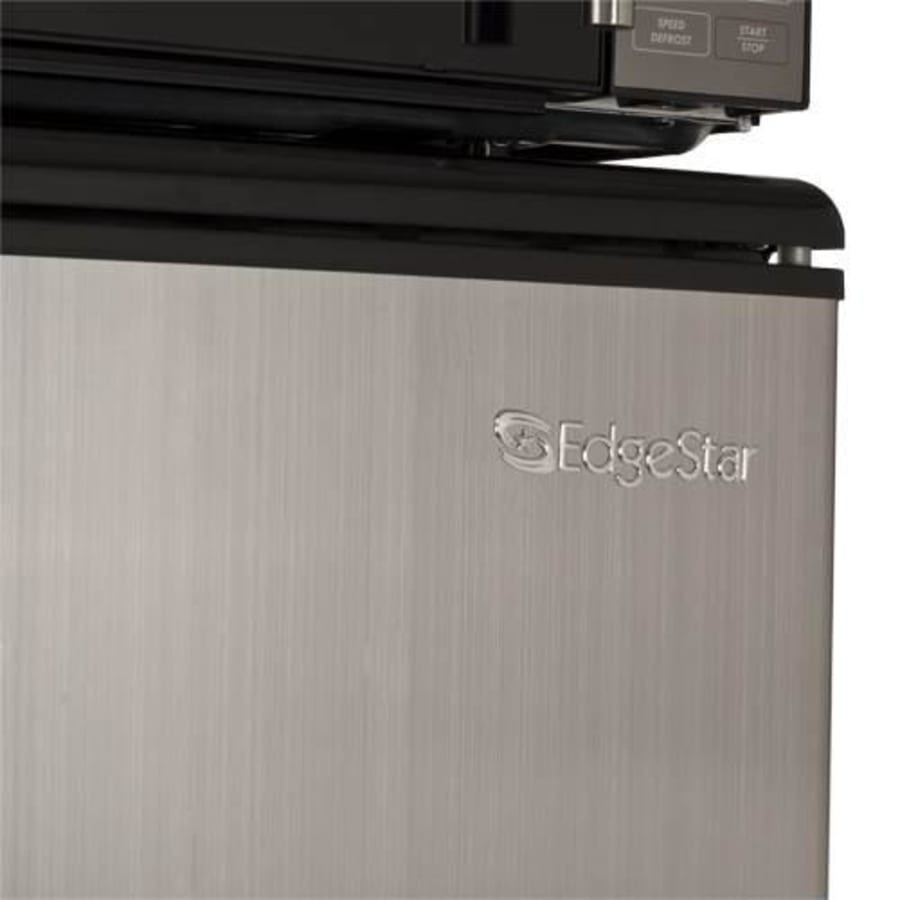 EdgeStar-MICREFPLUG-In Use