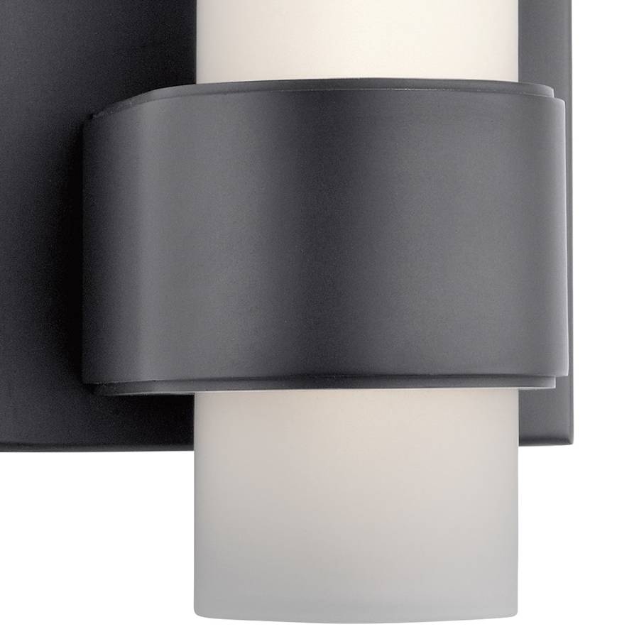 elan-izza-sconce-close-up-102