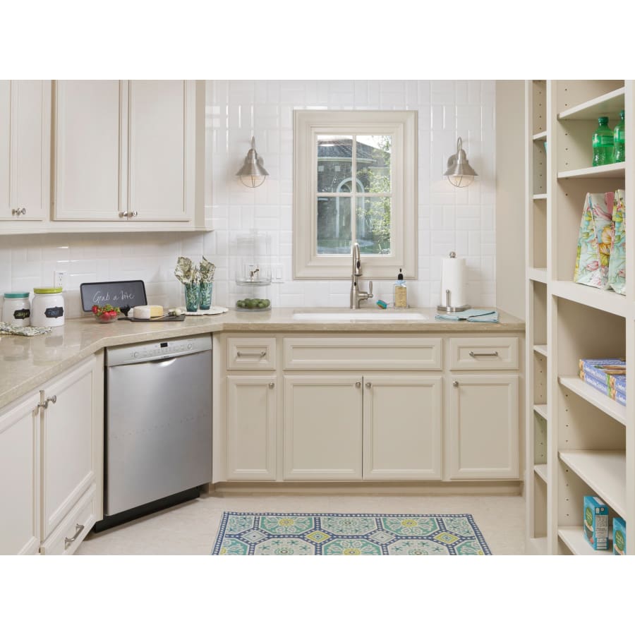 emser-tile-w82semp-0106qrm-semplice_white_room_scene3-jpg-807 emser-tile-w82semp-0106qrm-semplice_white_room_scene3-jpg-807