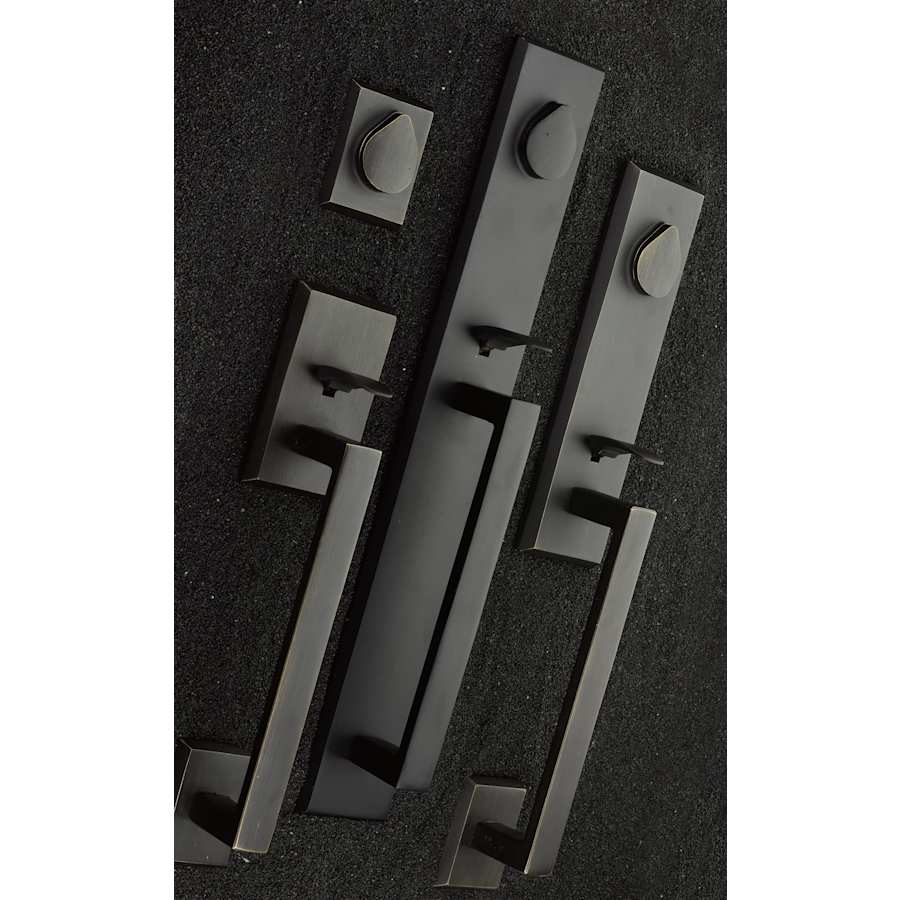 emtek-453424-dark-finishes-on-dark-granite-35