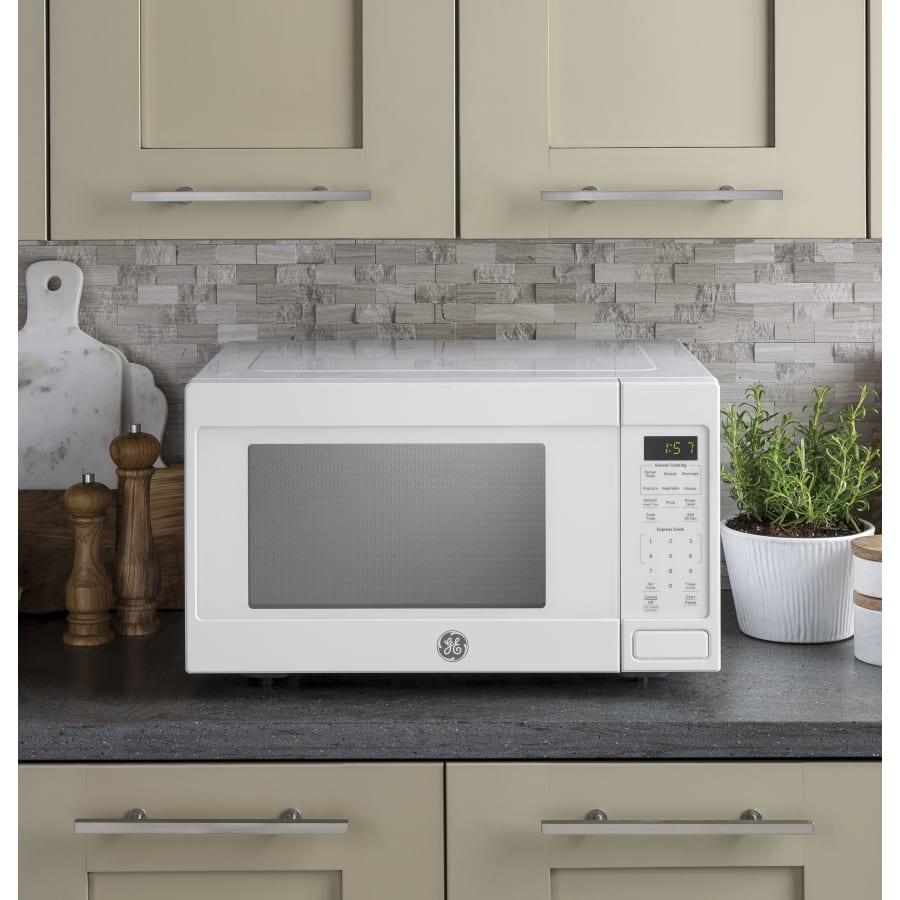 GE JES1657DMBB 22 Inch Wide 1.6 Cu. Ft. 1150 Watt Build