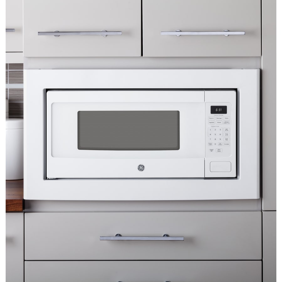 GE Profile PEM31DFWW 24 Inch Wide 1.1 Cu. Ft. 800 Watt Build