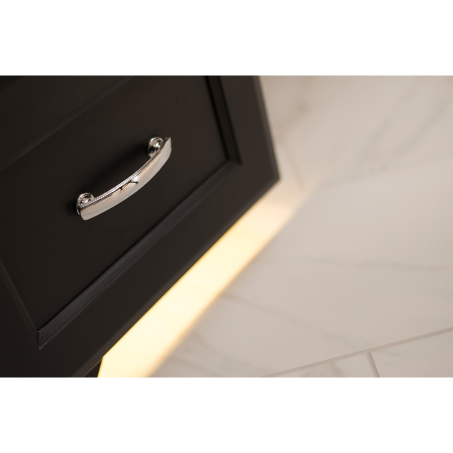 hickory-hardware-p2141-chrome-installed-view-17 hickory-hardware-p2141-chrome-installed-view-17