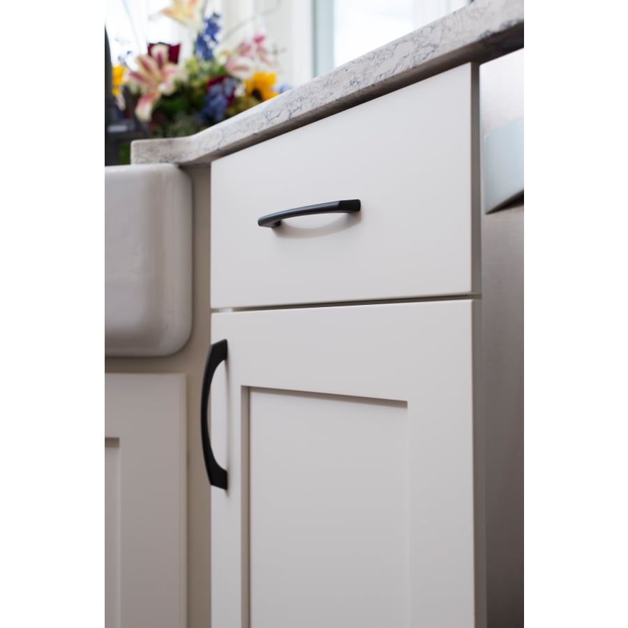 hickory-hardware-p3370-oil-rubbed-bronzel-installed-view-136 hickory-hardware-p3370-oil-rubbed-bronzel-installed-view-136