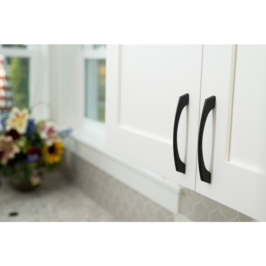 hickory-hardware-p3374-oil-rubbed-bronzel-installed-view-177 hickory-hardware-p3374-oil-rubbed-bronzel-installed-view-177