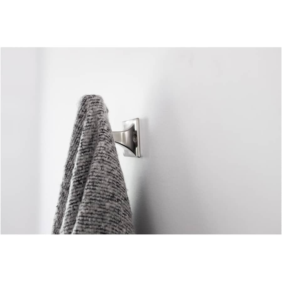 hickory-hardware-s077190-lifestyle-12