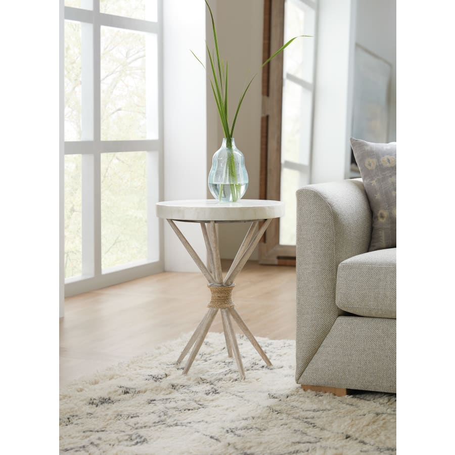 hooker-furniture-1672-50003-lifestyle-636 hooker-furniture-1672-50003-lifestyle-636