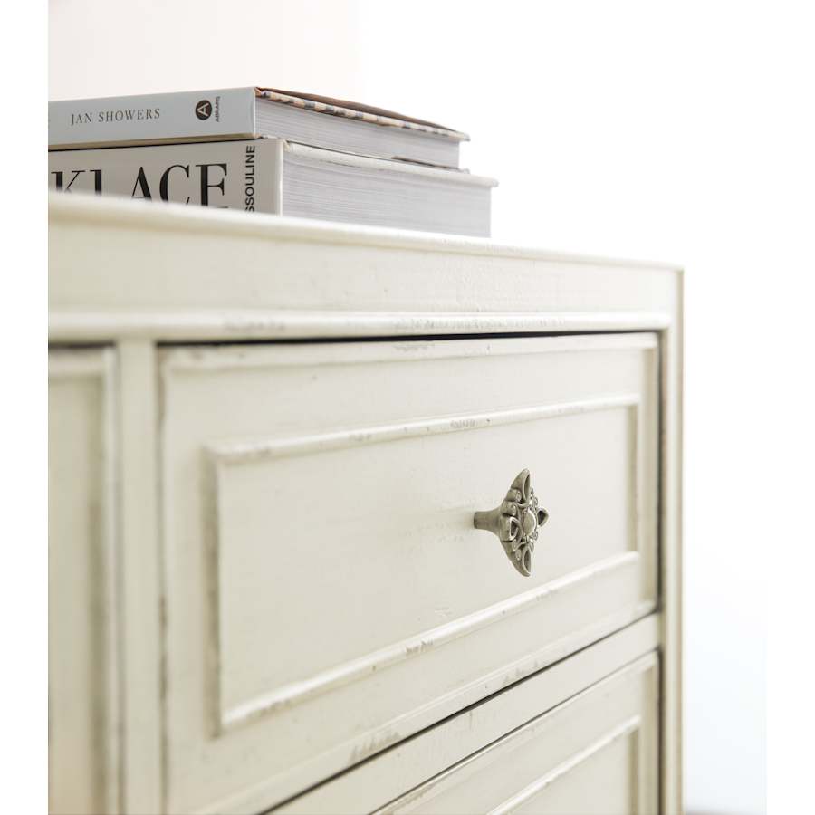 hooker-furniture-5865-90203-02-close-up-hardware-195