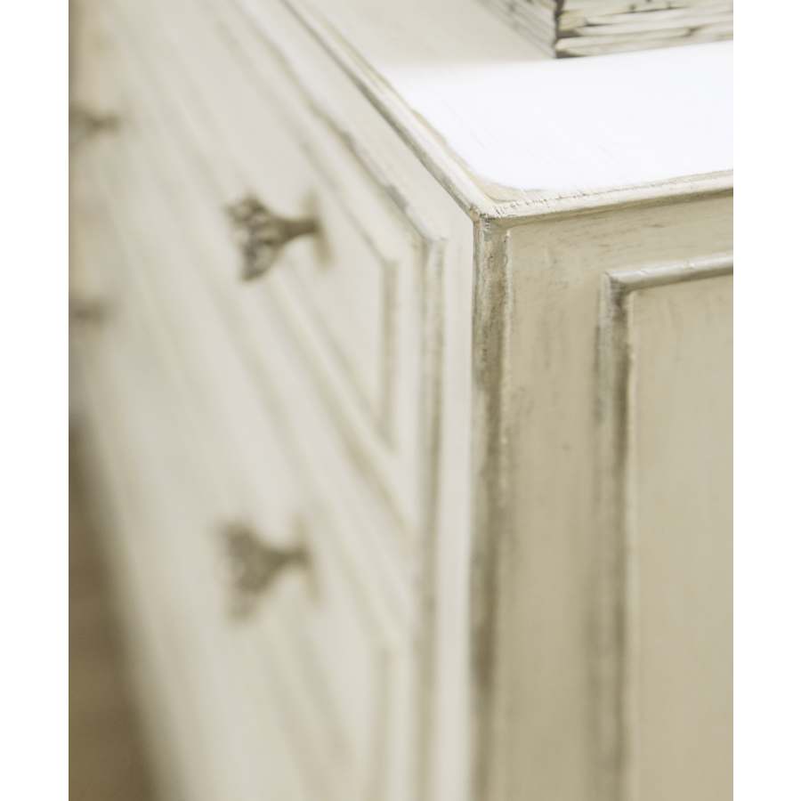 hooker-furniture-5865-90203-02-corner-detail-194