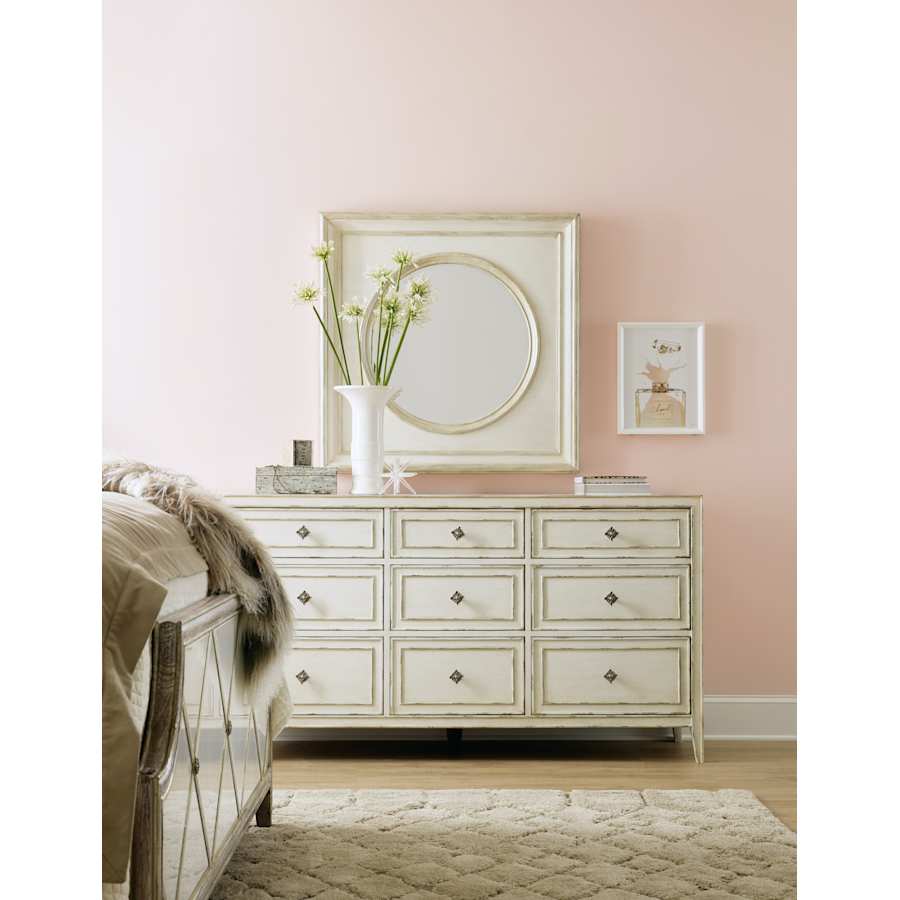 hooker-furniture-5865-90203-02-lifestyle-focus-191