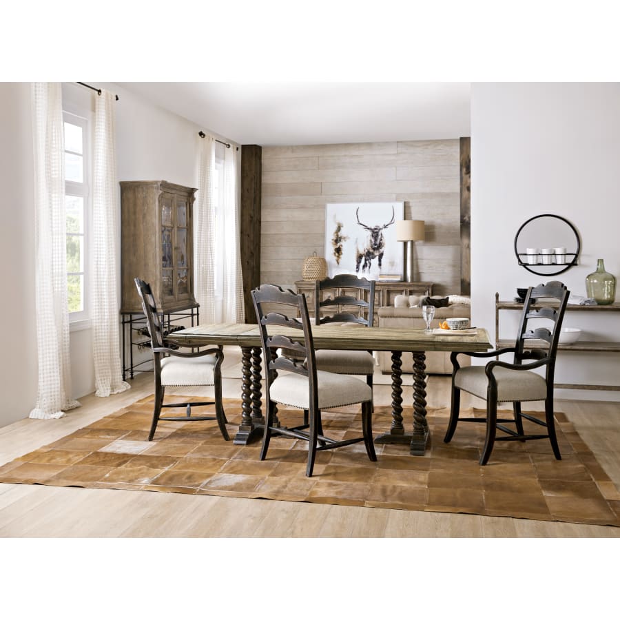hooker-furniture-6960-75206-81-lifestyle-table-at-normal-height-624 hooker-furniture-6960-75206-81-lifestyle-table-at-normal-height-624