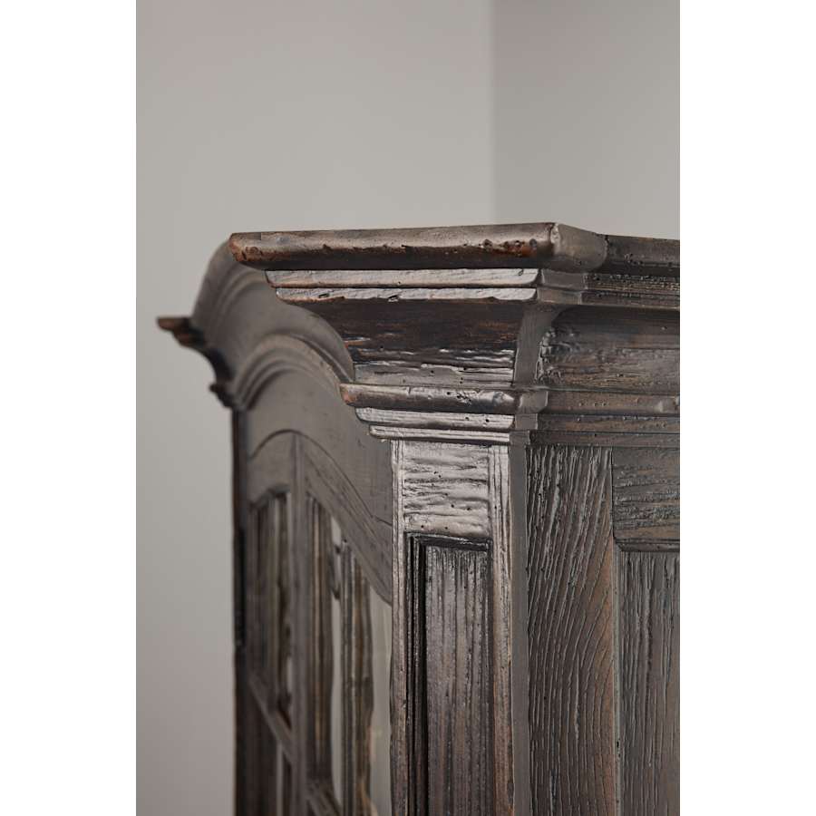 hooker-furniture-6960-75906-89-corner-detail-658