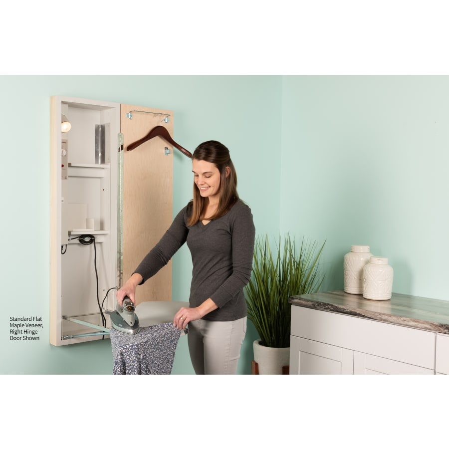 ae-42environmentshotwmodelfm ae-42environmentshotwmodelfm