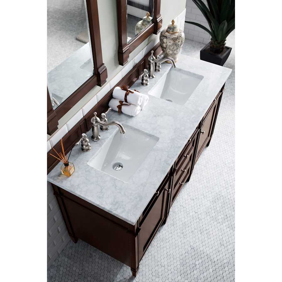 james-martin-vanities-650-v60d-3car-alternate-image-1089