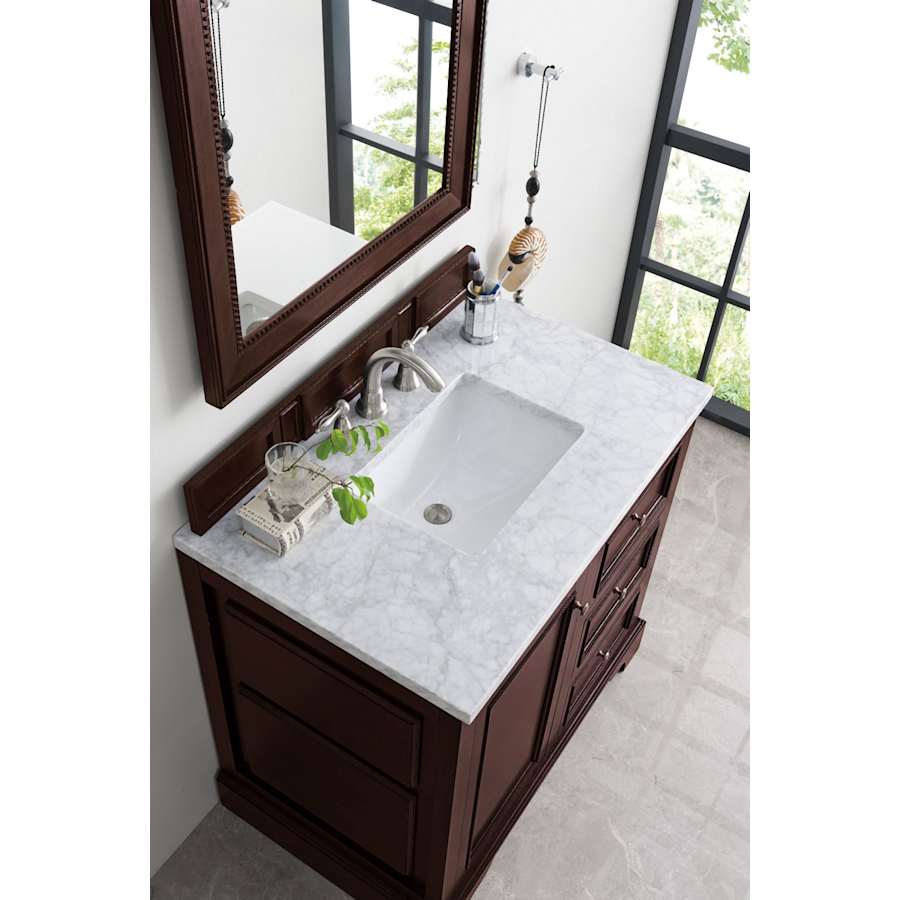 james-martin-vanities-825-v36-3car-alternate-image-3050