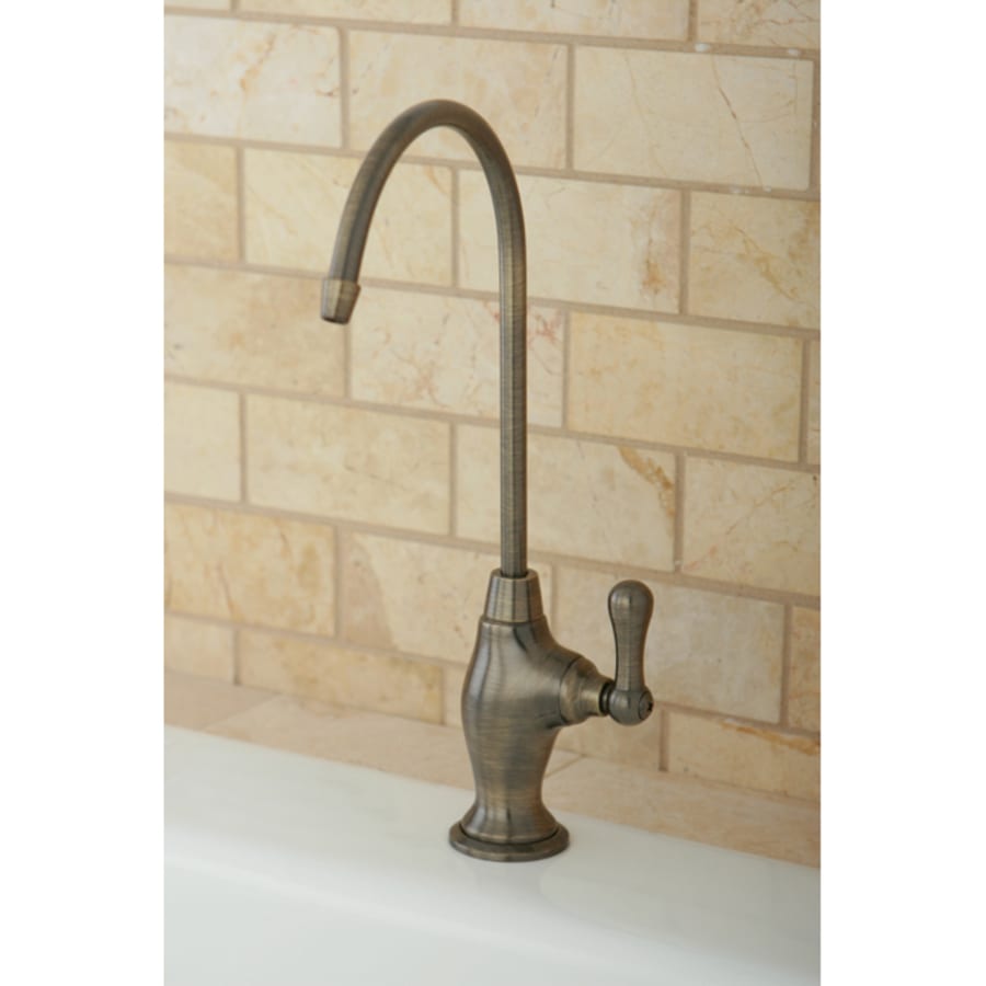 kingston_brass_ks319_al_application_shot_751 kingston_brass_ks319_al_application_shot_751