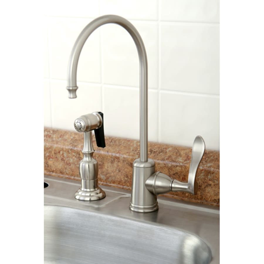 kingston_brass_ks719_cfl_application_shot_819 kingston_brass_ks719_cfl_application_shot_819