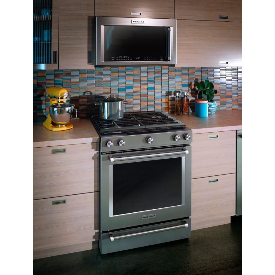 kitchenaid-ksdb900e-in-use-99 kitchenaid-ksdb900e-in-use-99