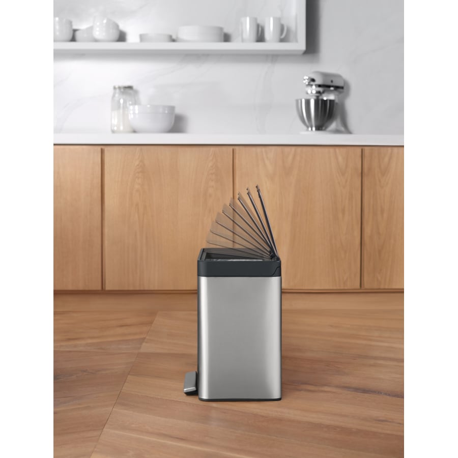 8-gallon stainless steel step trash can - Thumbnail 4