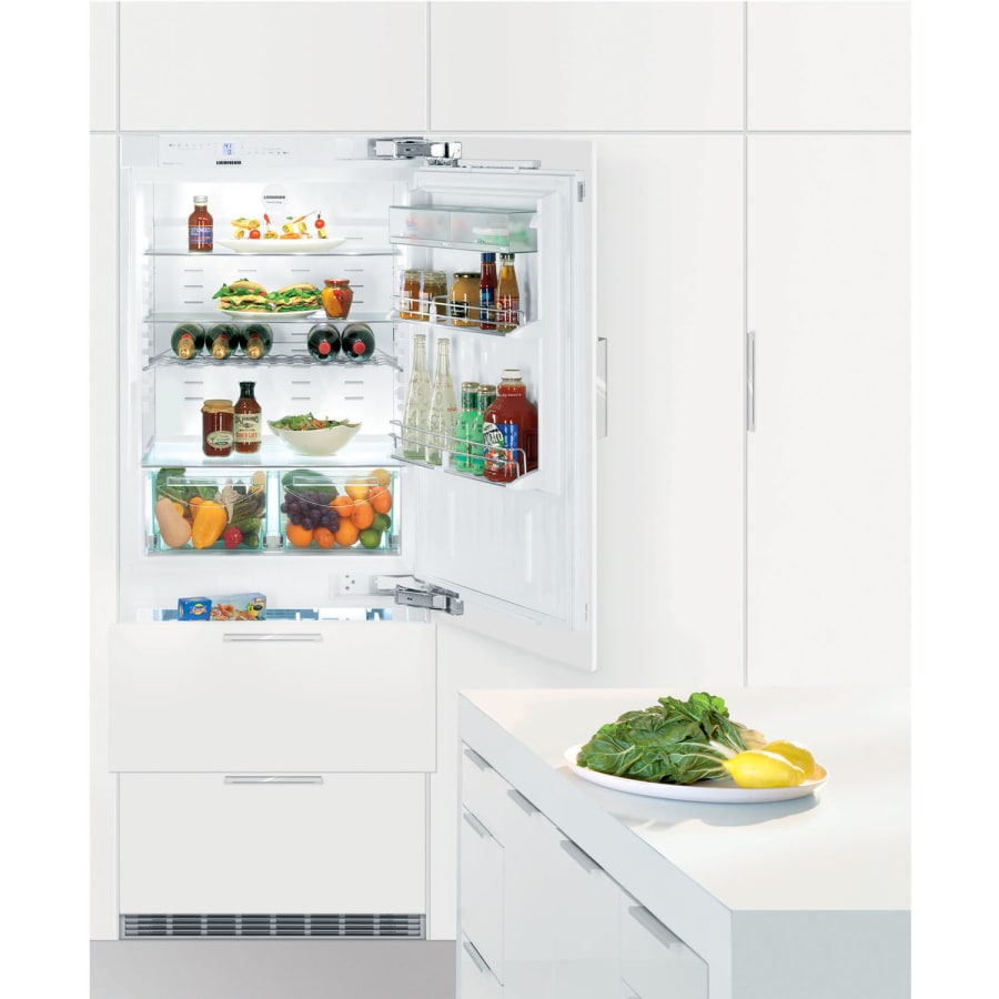 Liebherr integrated larder fridge outlet