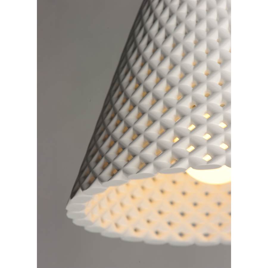 maxim-10145-alternate-image-357