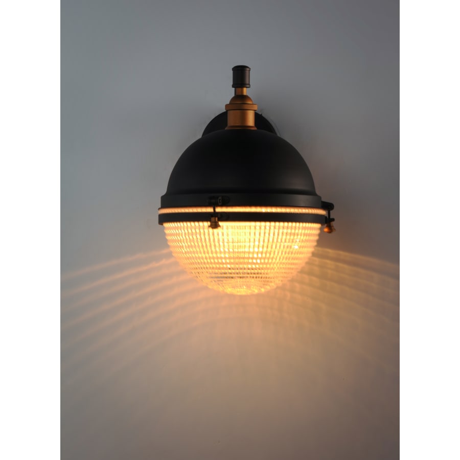 Oil Lantern Lamp with wall bracket (YVO) 405 Oil Lantern Lamp with wall bracket (YVO) 405