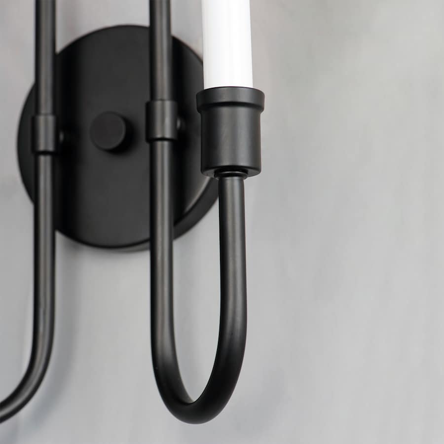 maxim-11282-alternate-image-1520