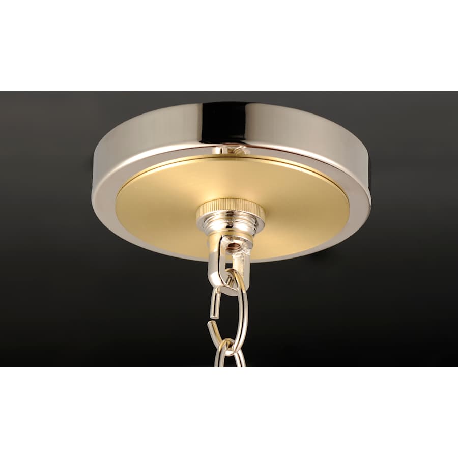 maxim-32395of-alternate-image-7216