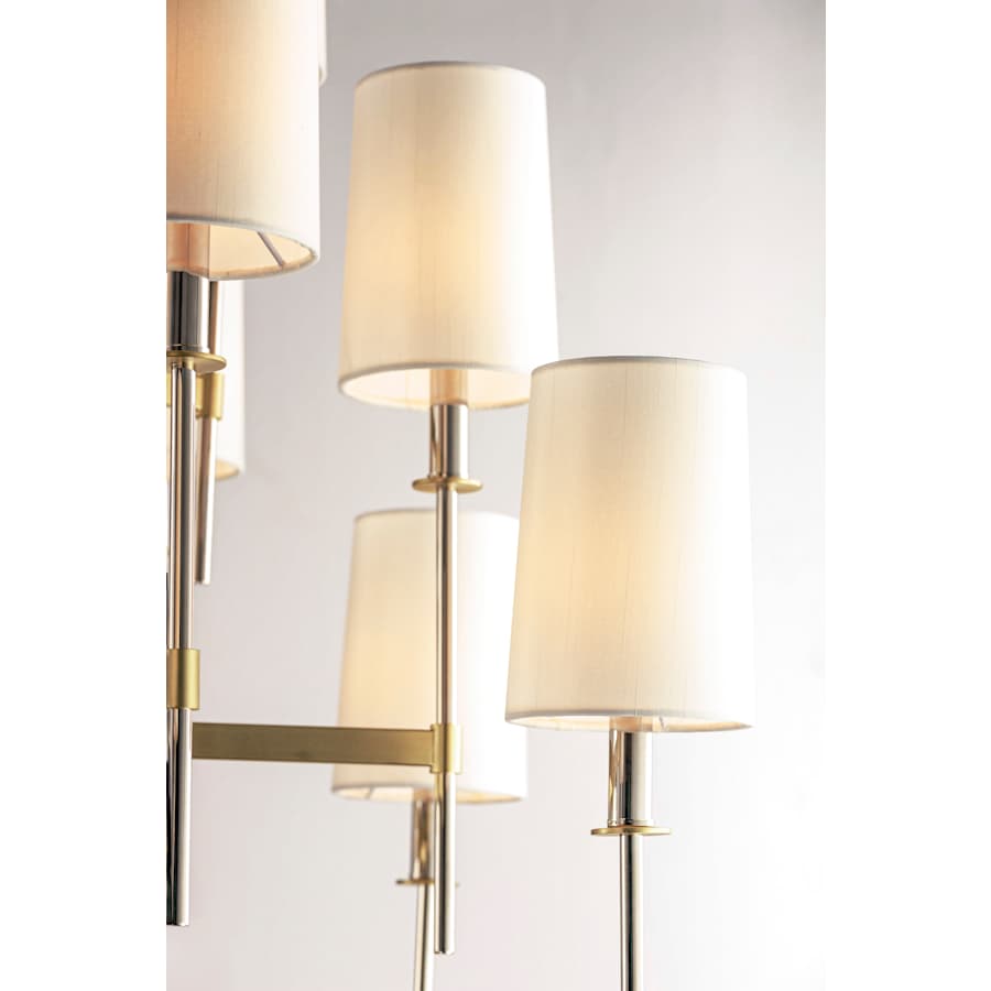 maxim-32395of-alternate-image-7217