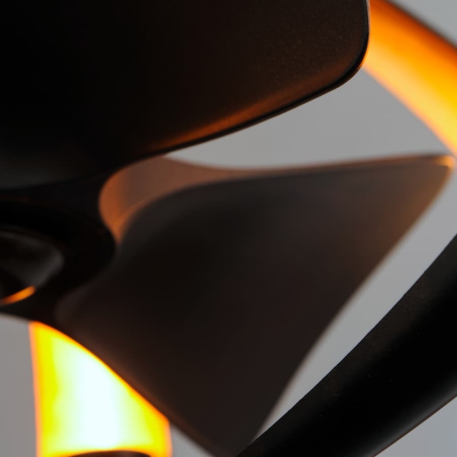 maxim-61009-alternate-image-9990