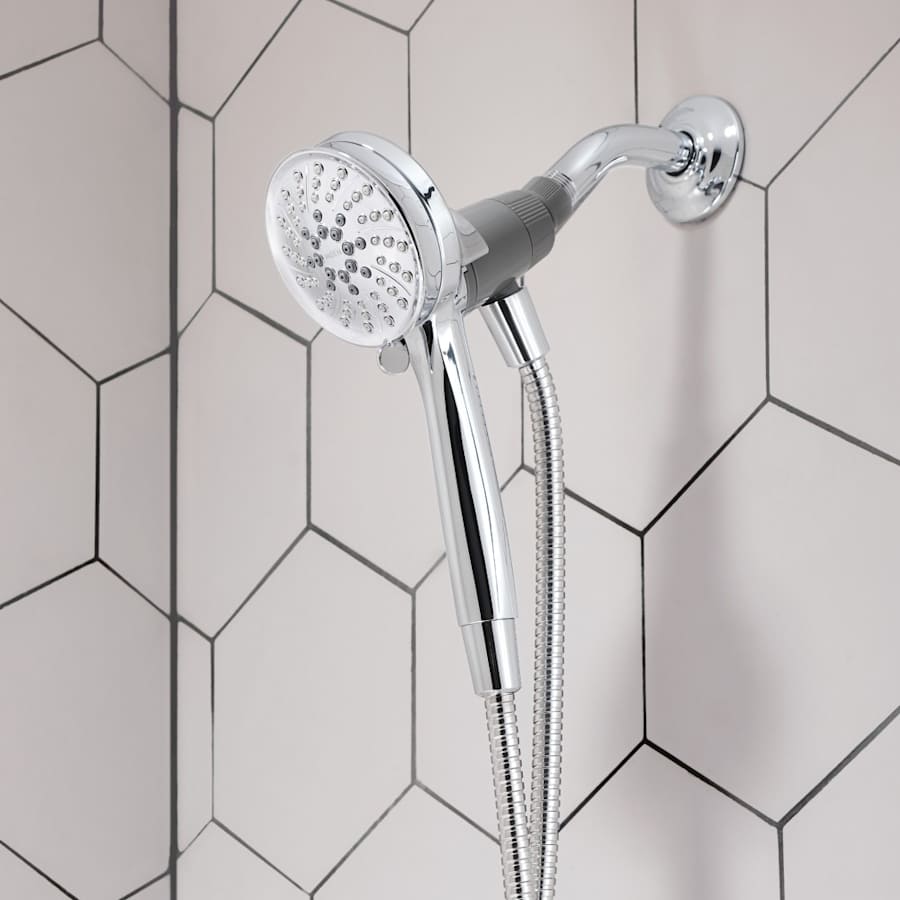 moen-26000-action-shot