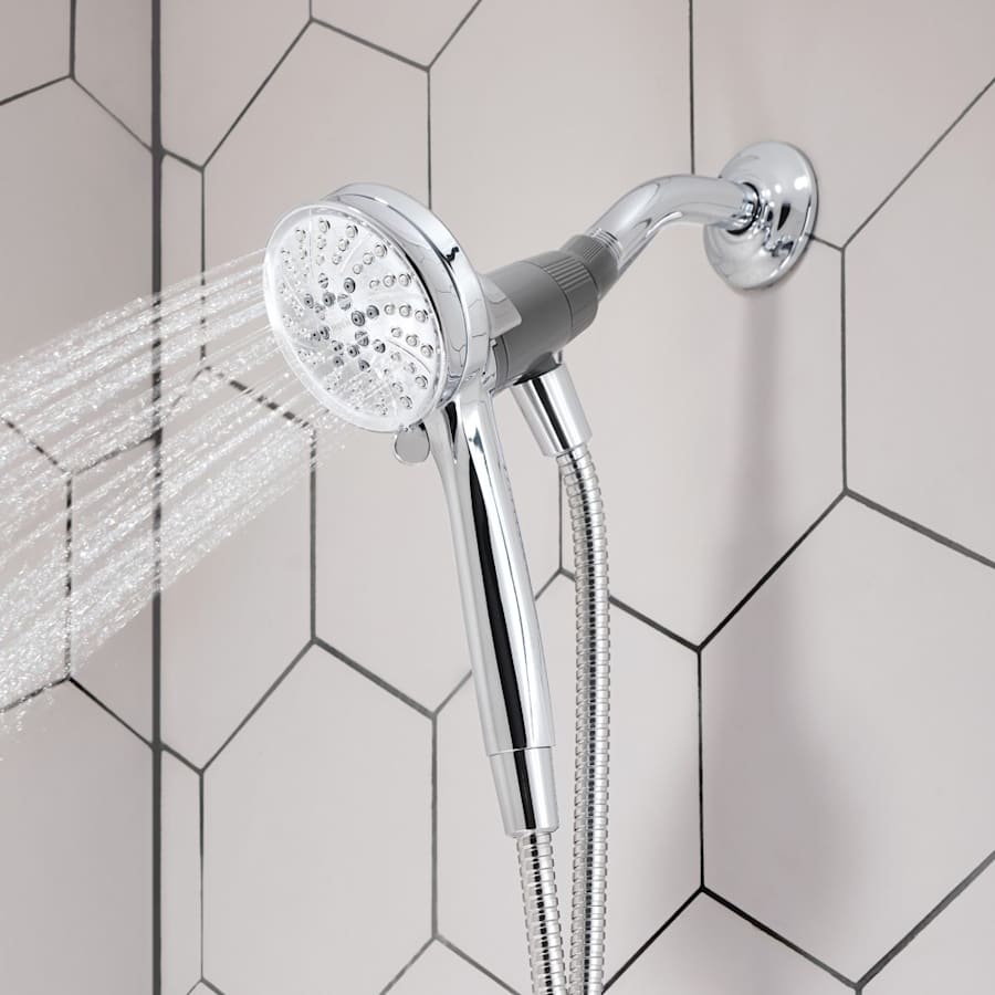 moen-26000-action-shot-2