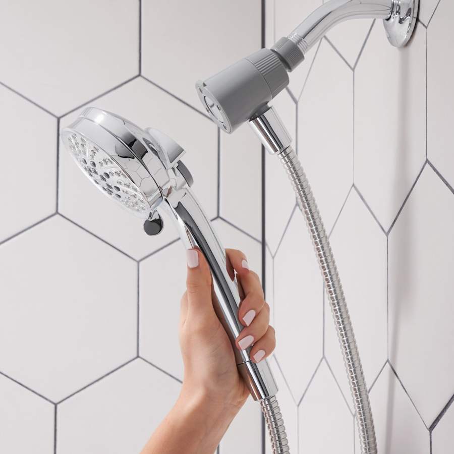 moen-26000-action-shot-3