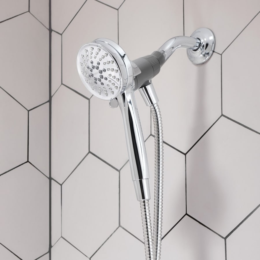 moen-26000-action-shot moen-26000-action-shot