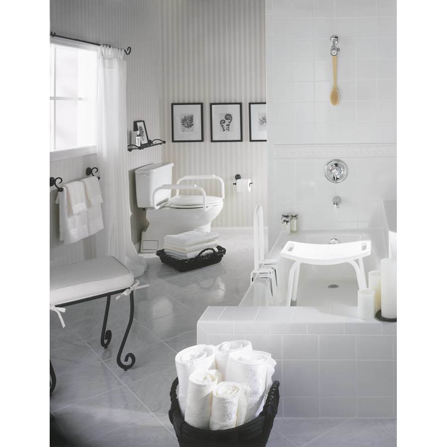 moen-dn7015-full-bathroom-view-39