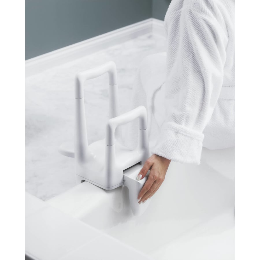 moen-dn7075-grab-bar-in-use-148 moen-dn7075-grab-bar-in-use-148